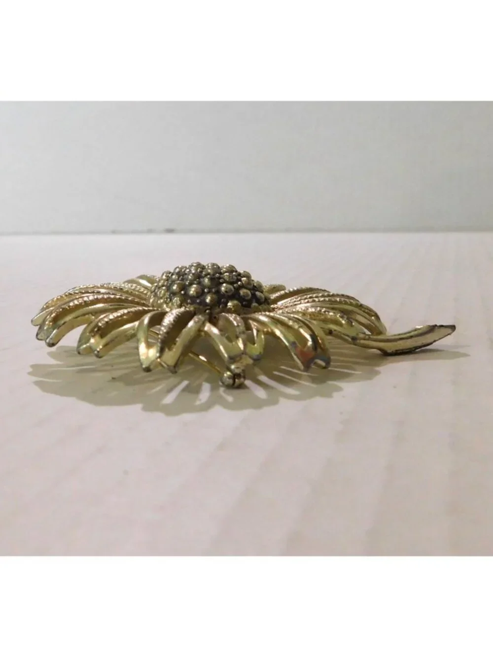 Sarah Coventry Signed Vintage Daisy Mae Silver-Tone Pin Brooch Floral Openwork